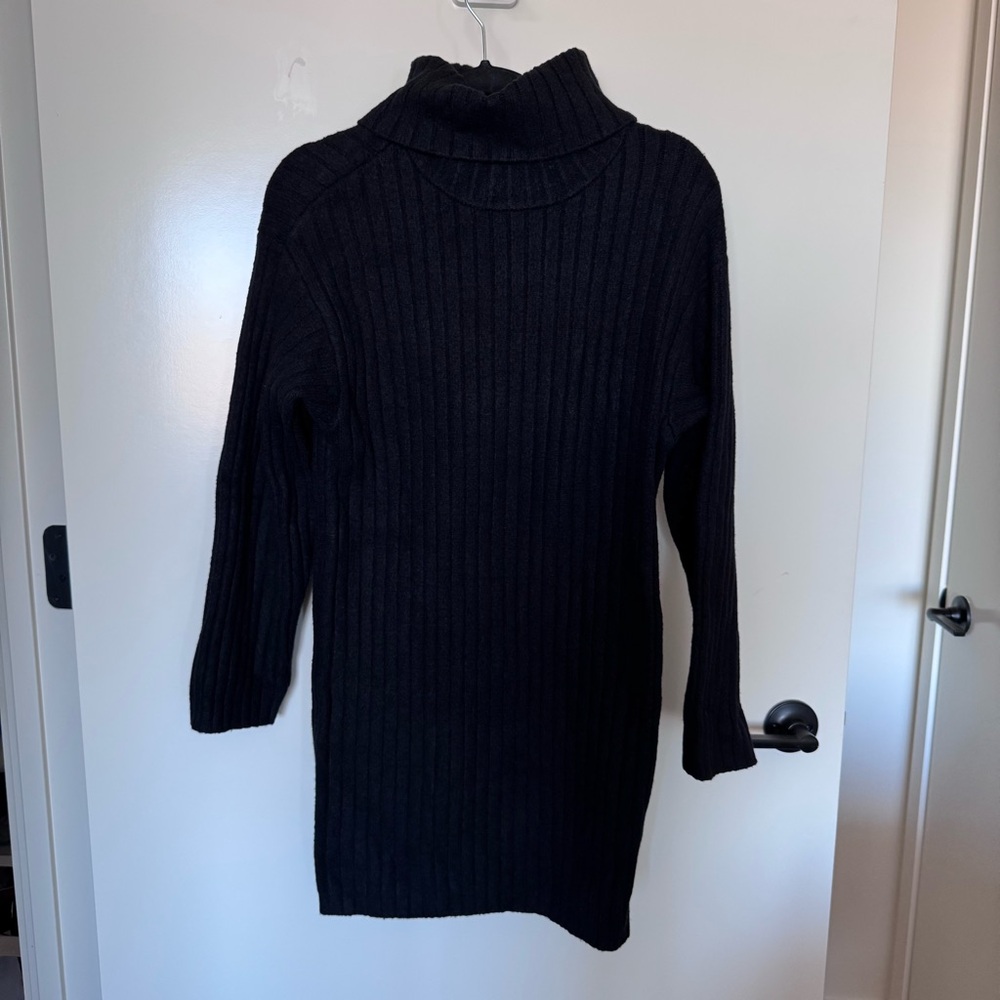 Abercrombie & Fitch Easy-Fitting Turtleneck Sweater dress